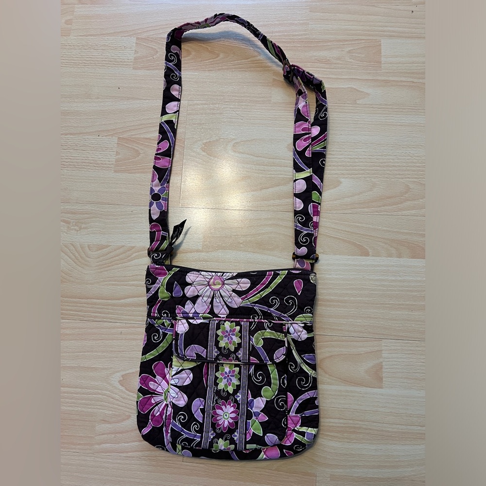 EUC Vera Bradley Quilted Flower Crossbody